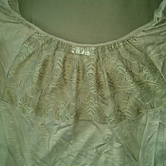 Top - Picture 3 of 4