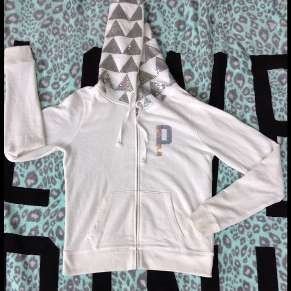 SOLD 🆚PINK RARE CHEVRON WHITE HOODIE - Picture 2 of 3