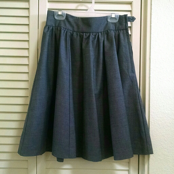H & M Charcoal gray skirt
