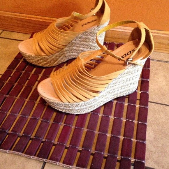 Wedges - Picture 1 of 4