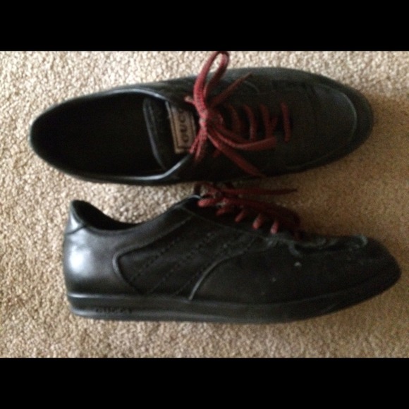 Mens shoes authentic Gucci