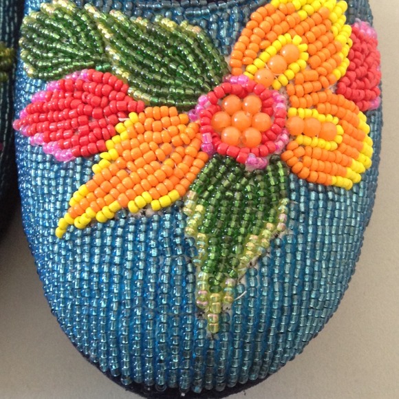 NWOB velvet beaded shoes - 6-6.5 - Picture 2 of 4