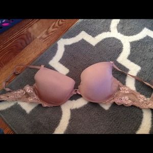 Victoria's Secret light pink/tan bra 34c