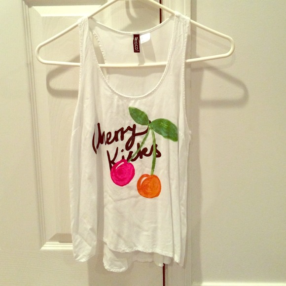 CHARLOTTE RUSSE "CHERRY KICKS" TANK - Picture 1 of 2