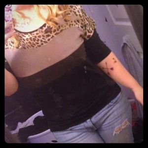 4 tone adorable shirt!