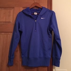 Nike half zip hoodie. Size XS.