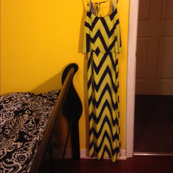 Maxi chevron dress - Picture 2 of 2