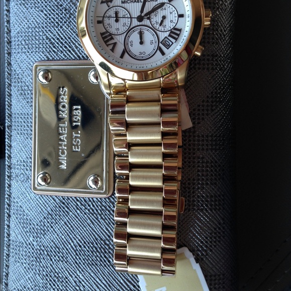 Michael Kors Goldtone Chronograph Watch - Picture 4 of 4