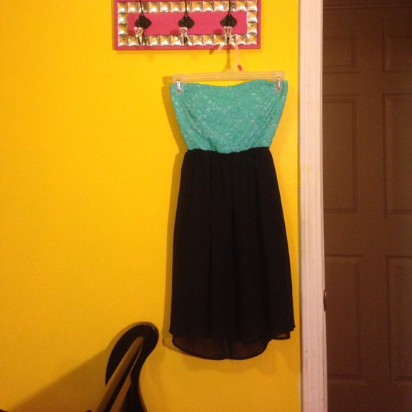 Light blue dress - Picture 3 of 4