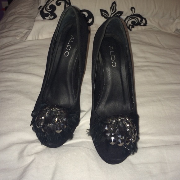 Aldo black suede heel