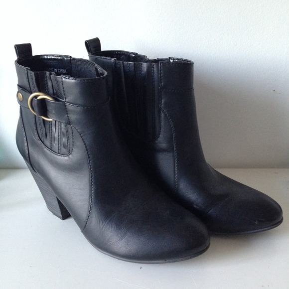 Block-heeled Ankle Boots
