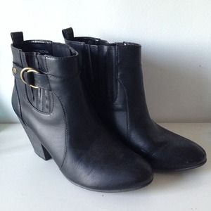 Block-heeled Ankle Boots