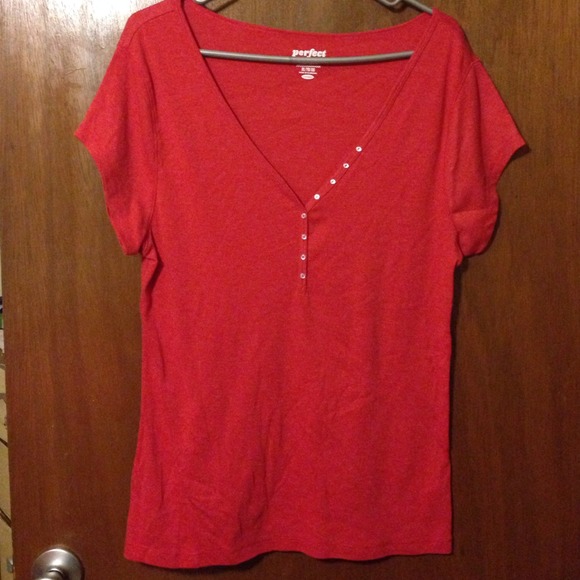 Old Navy perfect fit  red V-neck