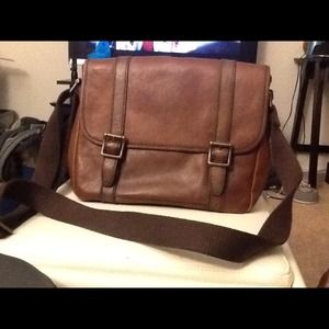 Original brand new fossil messenger bag