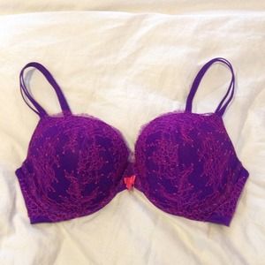 Victoria secrets purple bra
