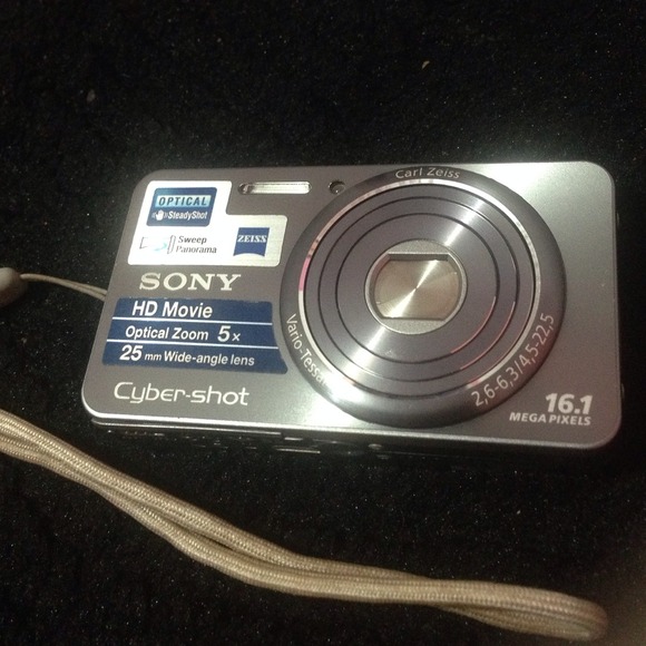Sony camera - Picture 1 of 4