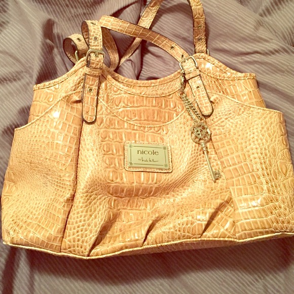 I am selling my Nicole purse