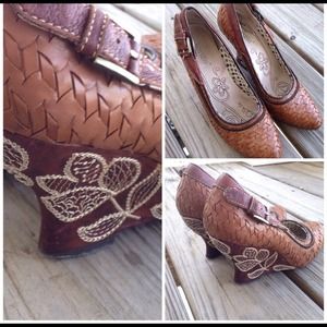 ••Reserved for @laurar111•• Brown Heels & F21 Maxi