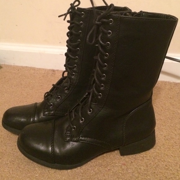 NWOT Combat Mid Calf Boots