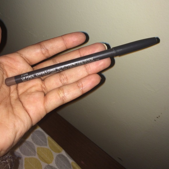 Mac lip pencil in "Stone"