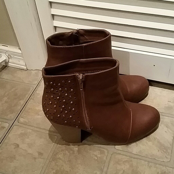 Cowgirl boots ONE DAY SALE BACK ON - Picture 2 of 3