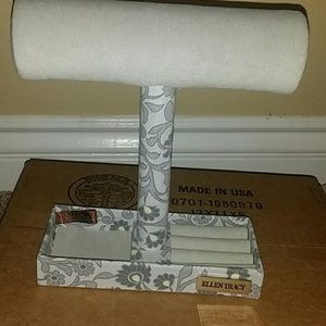 *BUNDLED* Ellen Tracy Jewelry Bar