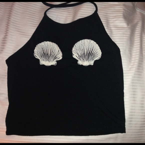 Brandy Melville seashell halter