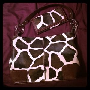 Giraffe Print Shoulder Bag