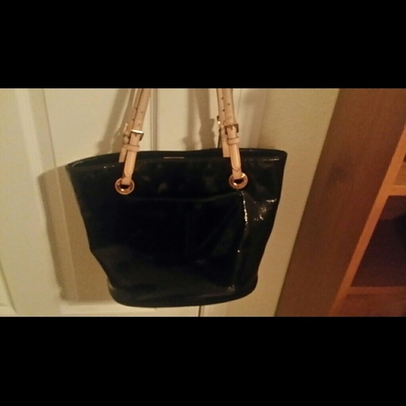 Large black authentic MK bag!! ⛄