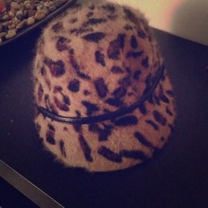 One Hour Sale!! H&M furry Leopard Hat