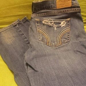 Hollister destroyed skinny jeans