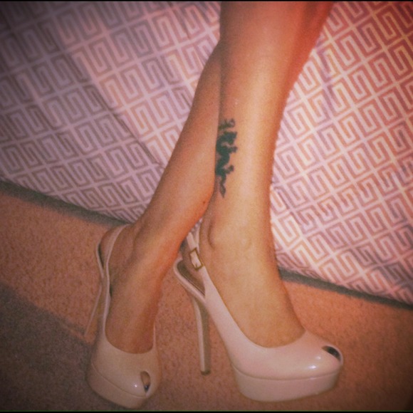 REDUCED!EXPRESS - Patent Nude Peep-Toes Slingback