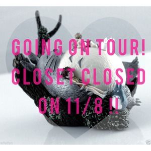 I'm going on tour!