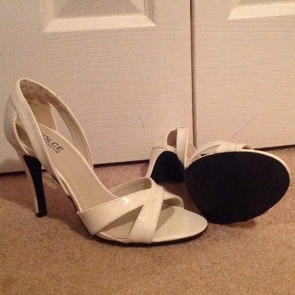 Dolce Shoes - White Patent Dolce Heels NWOT