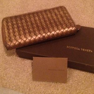 Bottega Veneta -authentic (used) wallet