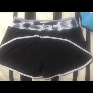 🍋 Lululemon🍋 Seaside Dot Turbos