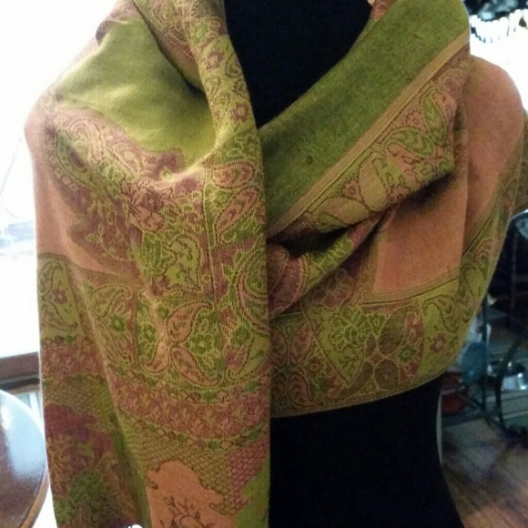 NWOT Shawl