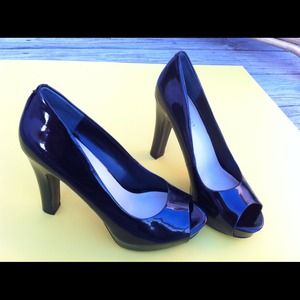 Nine West patent leather pumps