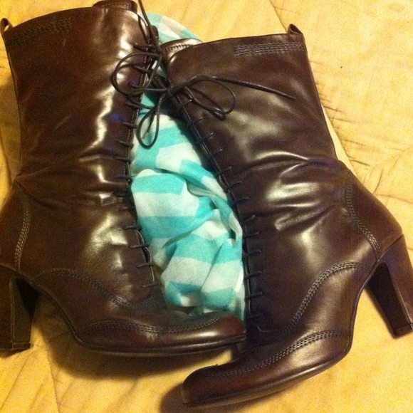 Vintage granny boots!