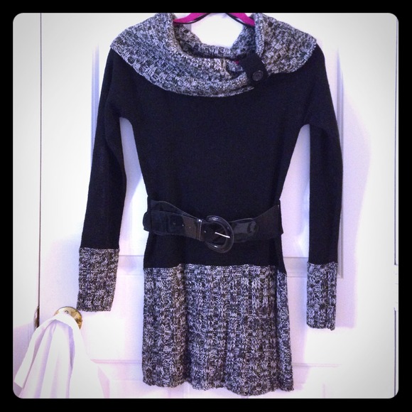 Black SweaterDress with black&white detail +Belt