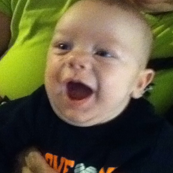 Mommy's little posh helper :) - Picture 3 of 4