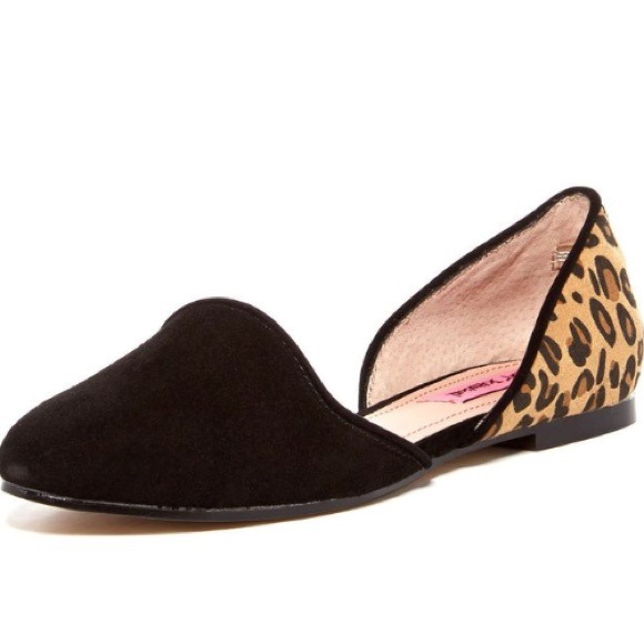 New Betsey Johnson Black and Leopard Flats