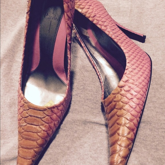 Pink heels - Picture 2 of 2