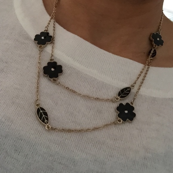 LOFT Black Statement Necklace - Picture 3 of 3