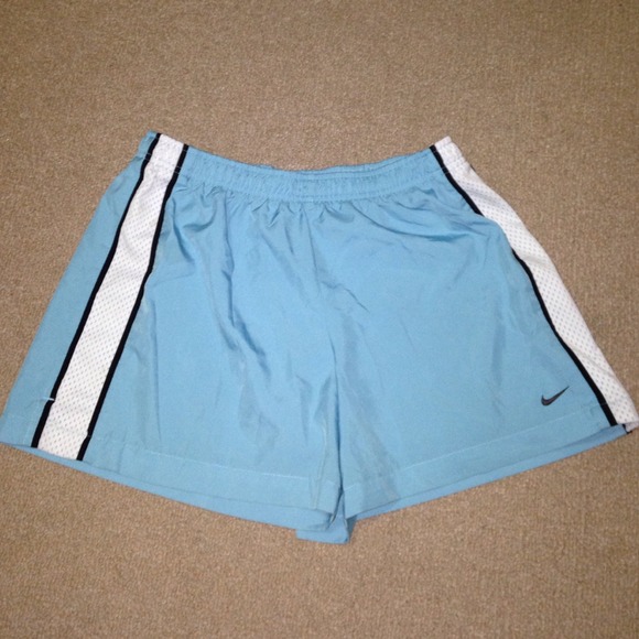 You're in Baby & Kids' Shorts Boys' running shorts are lightweight and airy, and great for a jog around the neighborhood, gym class or just hanging around the house on a Sunday afternoon with friends and family. Shop this amazing collection and discover athletic shorts for boys from popular industry-leading brands.