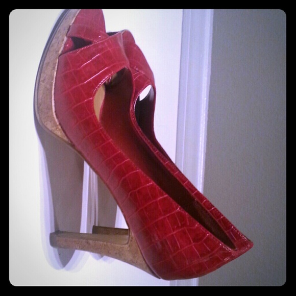 Red tip toe heels