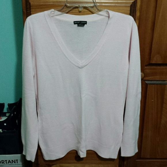 New York & Company pink sweater
