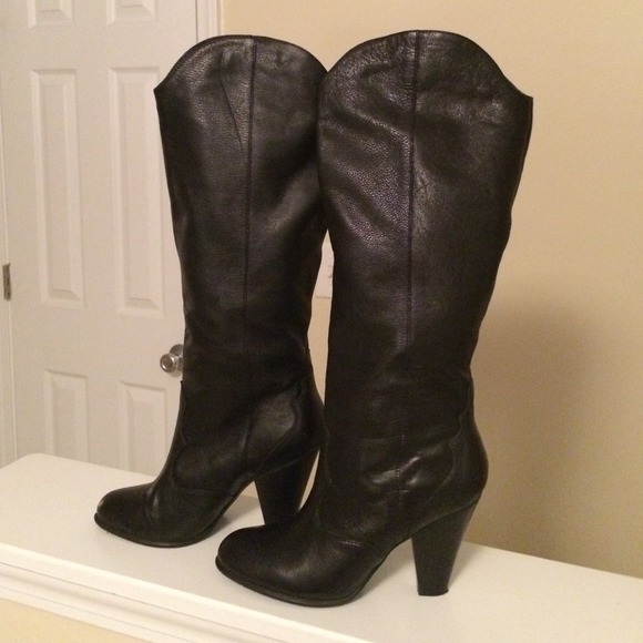 Dolce Vita Boot - Picture 2 of 4