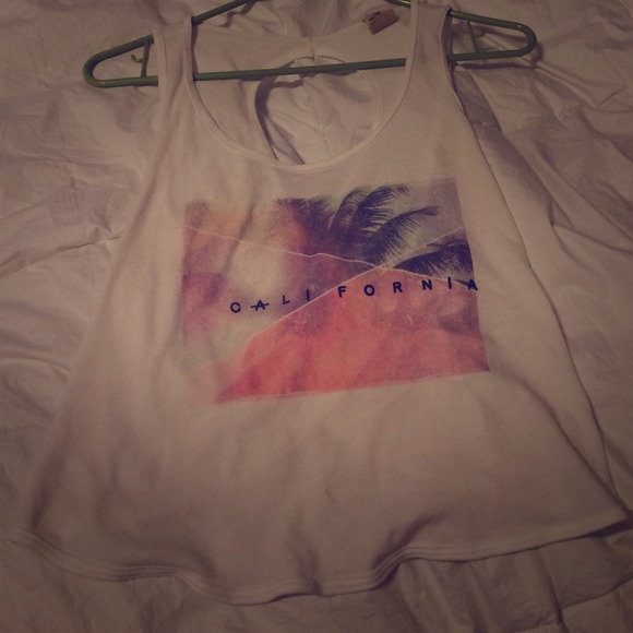 Crop top.