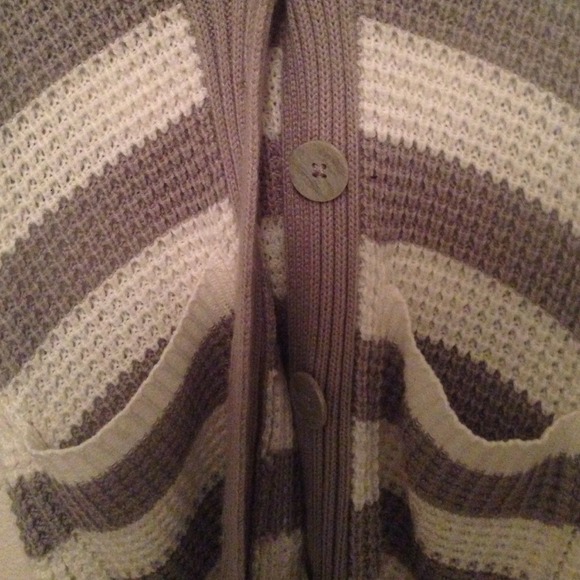 Gray and white really warm button up long sleeve ! - Picture 2 of 2